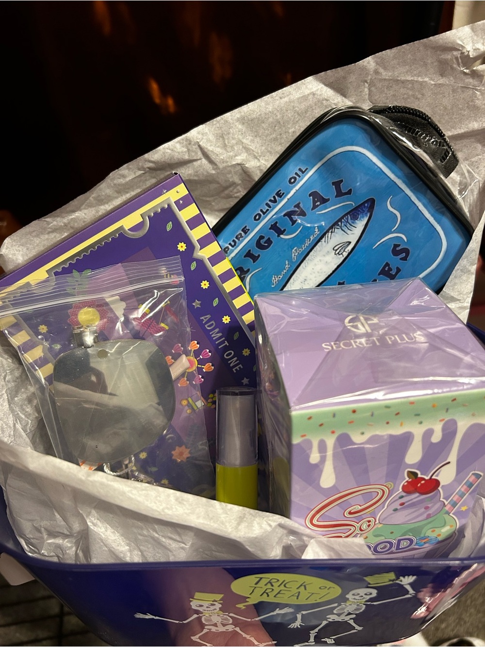 Purple boo basket set